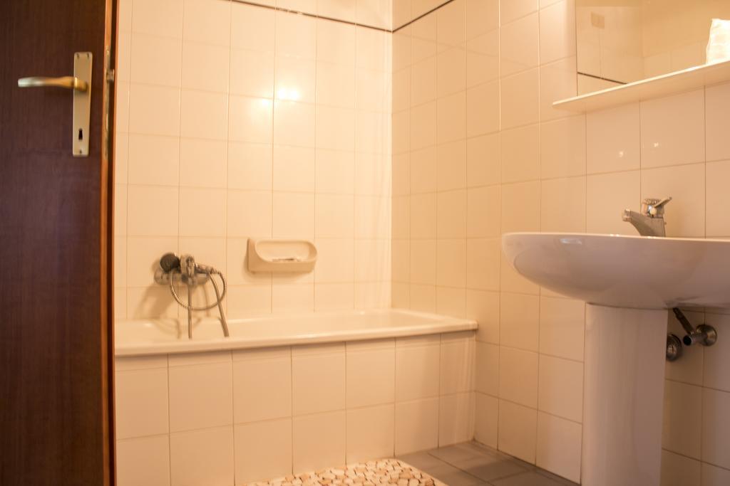Hotel Falisco Fabrica di Roma Chambre photo