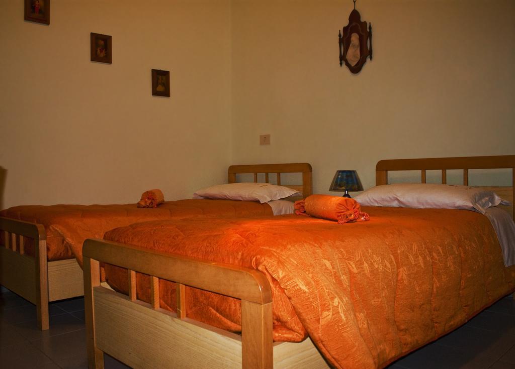 Hotel Falisco Fabrica di Roma Chambre photo