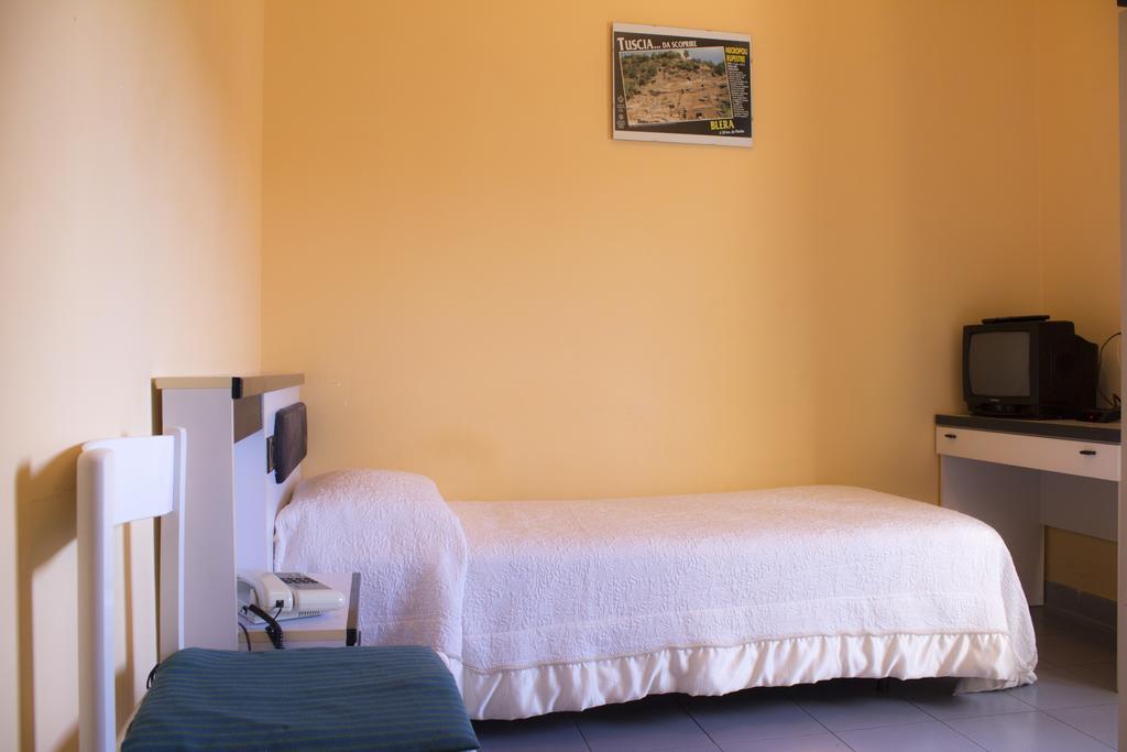 Hotel Falisco Fabrica di Roma Chambre photo
