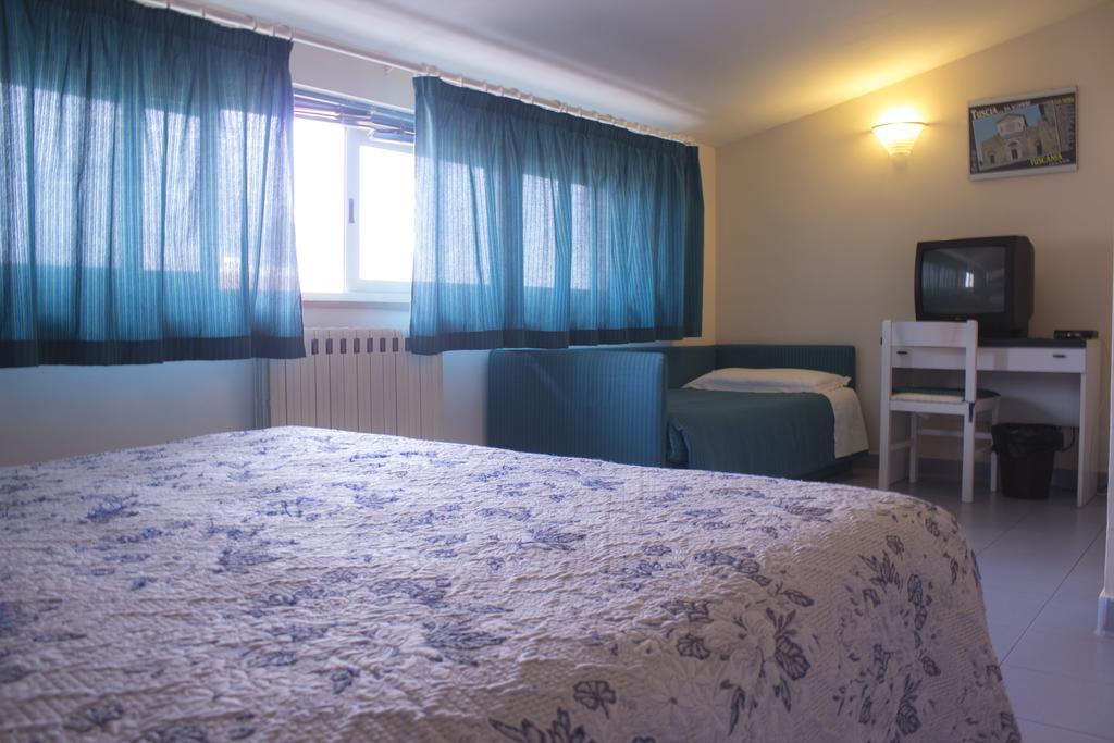 Hotel Falisco Fabrica di Roma Chambre photo