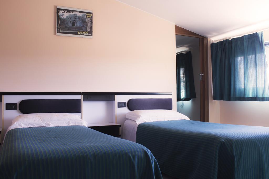 Hotel Falisco Fabrica di Roma Chambre photo
